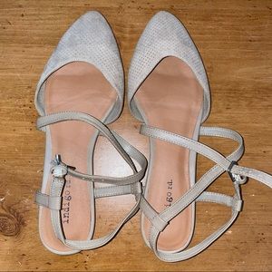 Pointed flats shoes